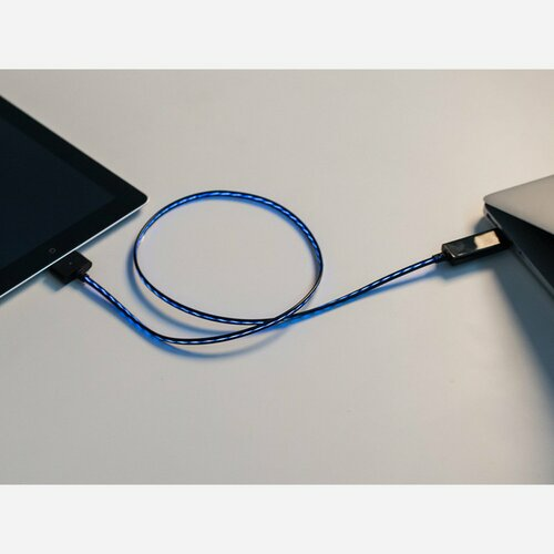 Flowing Effect iOS Dock Data+Charging Cable - Black w/Aqua EL