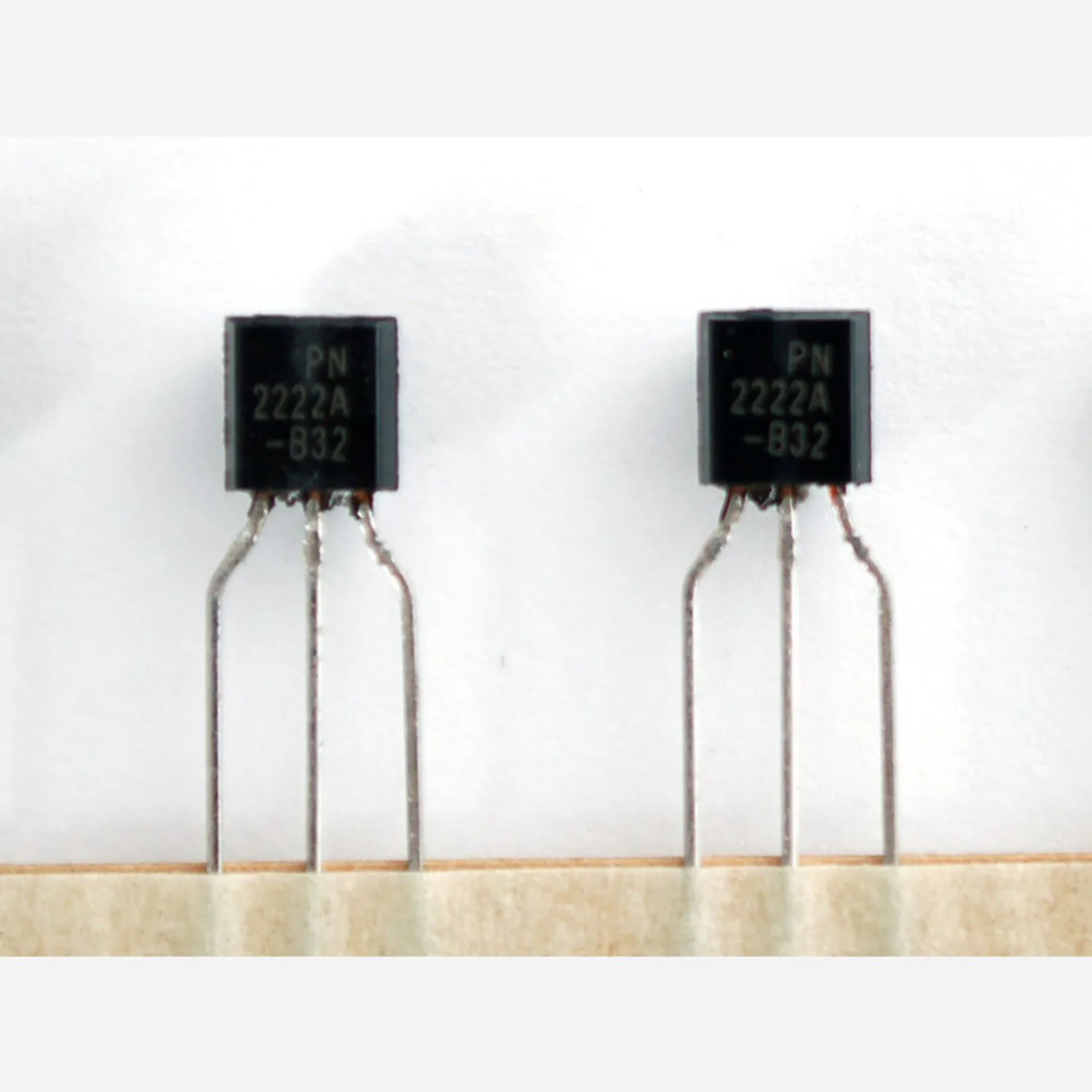 Photo of NPN Bipolar Transistors (PN2222) - 10 pack