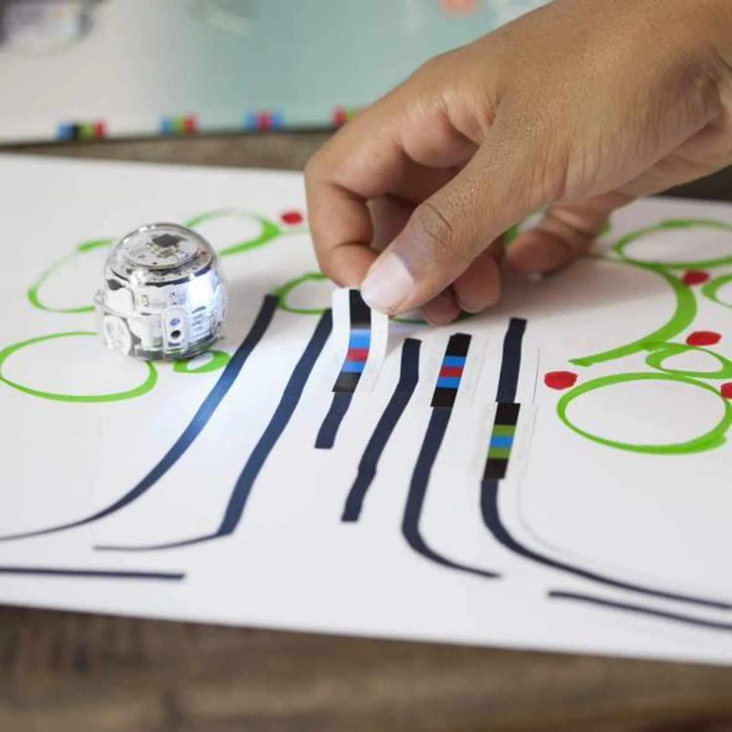 Ozobot Evo Starter Pack, Crystal White - Imagine That Toys